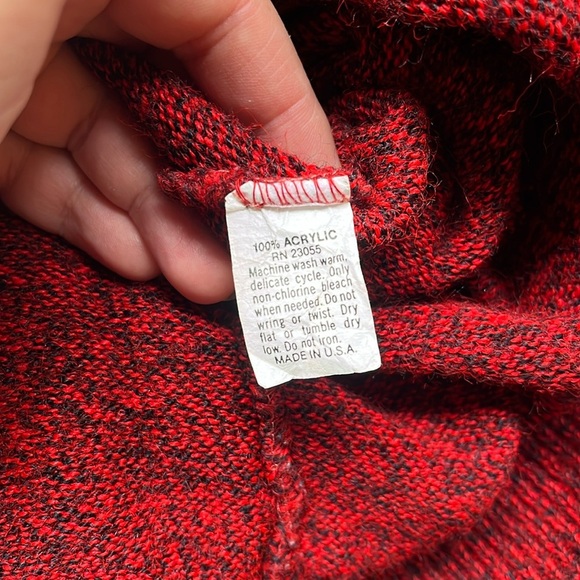 90s Vintage Grandpa Sweater with Black Collar Detailing - Picture 12 of 17